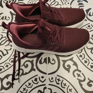 Adidas walking/casual sneaker